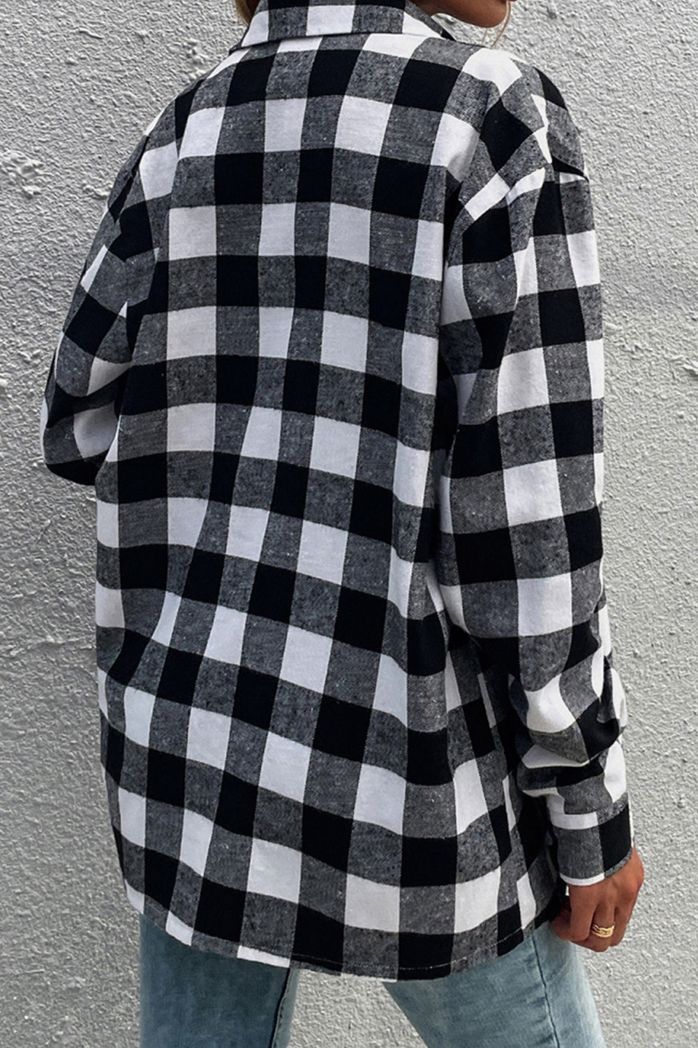 Black And White Plaid Long-Sleeved Shirt