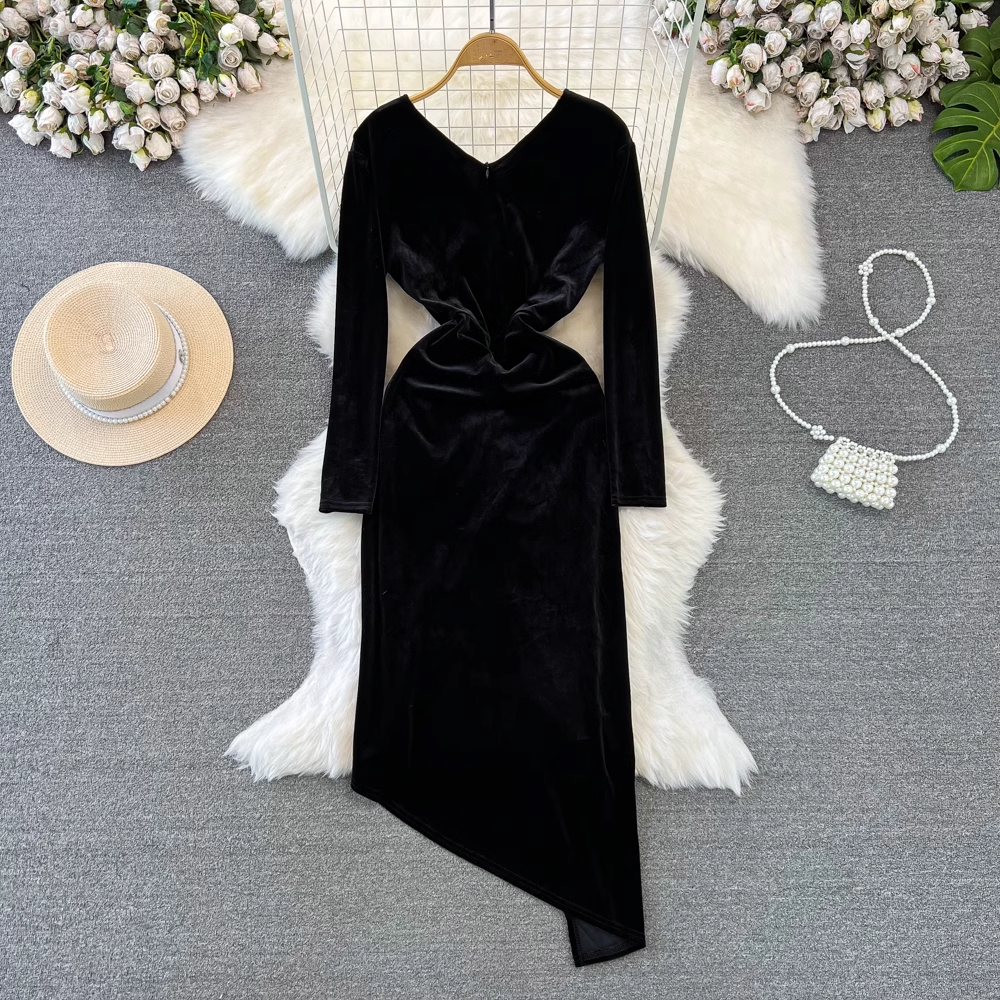 Long-sleeved V-neck pleated waist mid-length irregular slit velvet dress