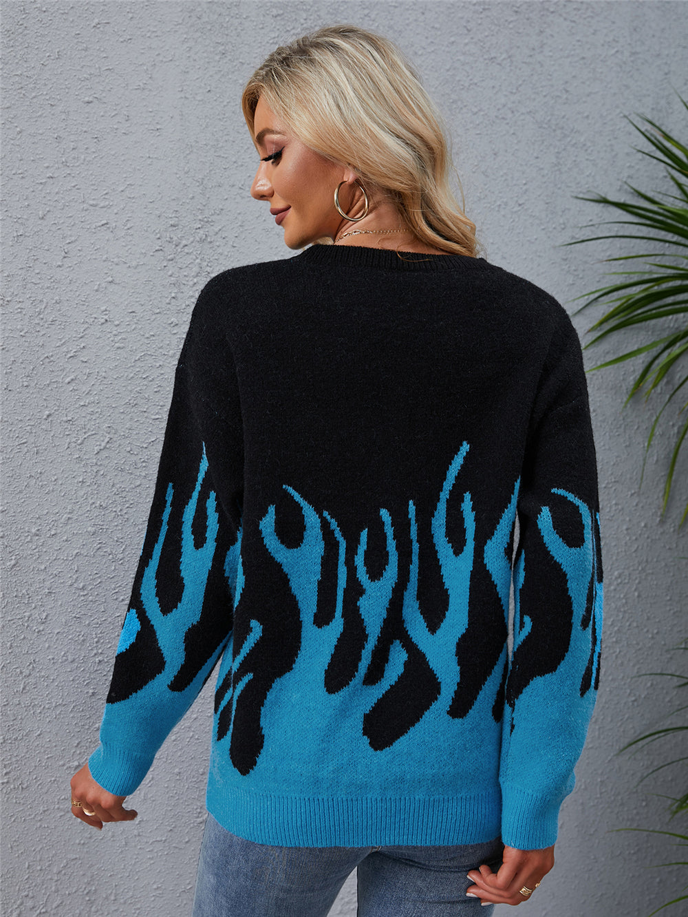 Knitted Round Neck Printed Sweater