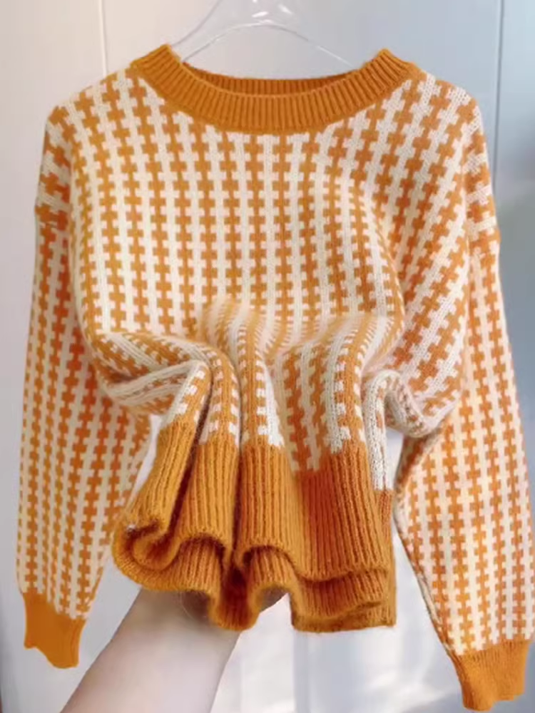 Orange sweater for women in fall and winter with chic high-end design