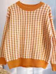 Orange sweater for women in fall and winter with chic high-end design