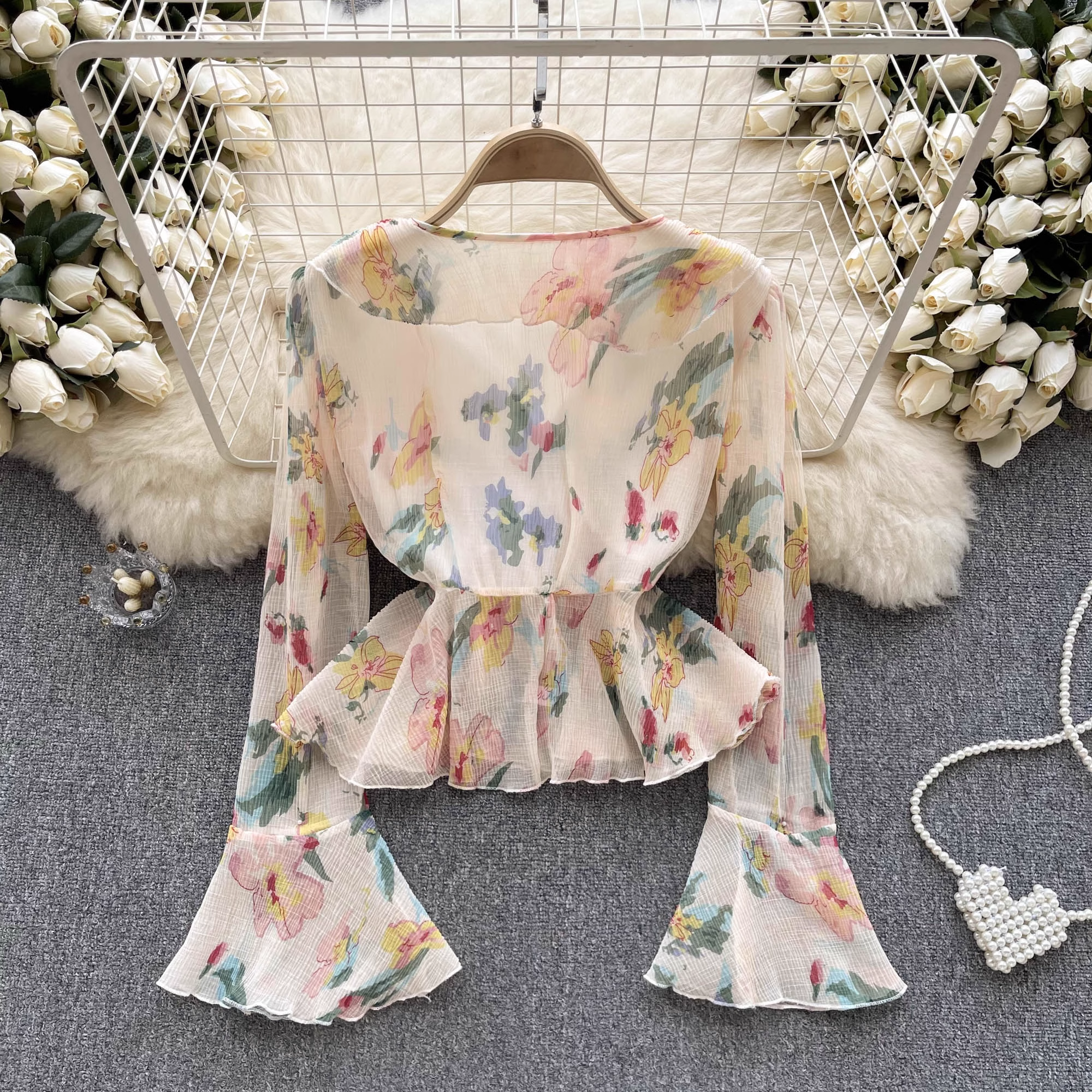 Women's trumpet long sleeve ruffled printed chiffon blouse,