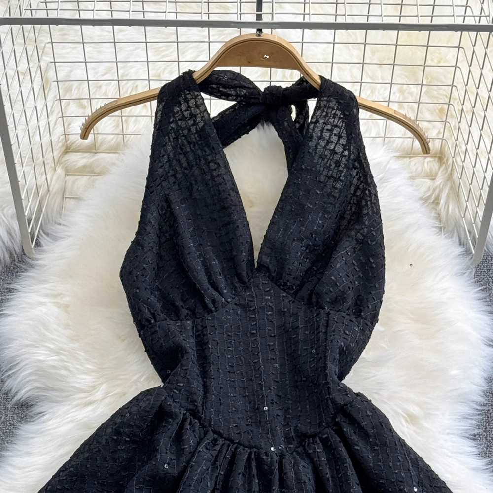 Halterneck deep V-neck backless sleeveless a-line short puffy dress