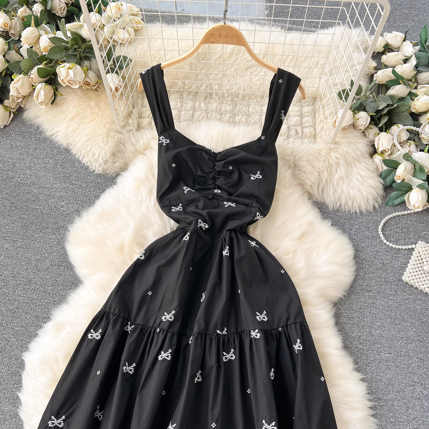 Embroidered bow tie mid-length resort style suspender dress