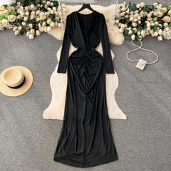 Deep V-neck low-cut long-sleeved pleated mid-length dress