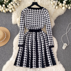 A-line round neck long sleeves dress