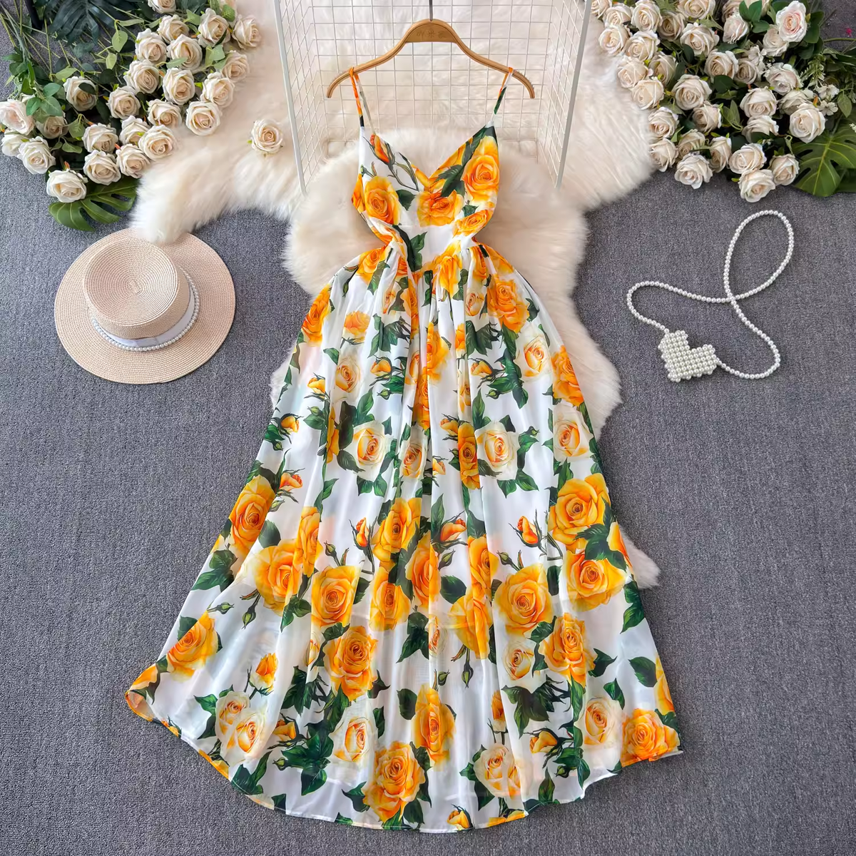 Retro palace style printed sleeveless suspender dress