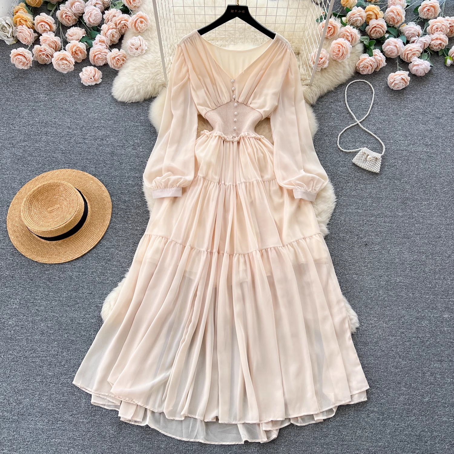 Elegant V-neck long-sleeved waist chiffon dress