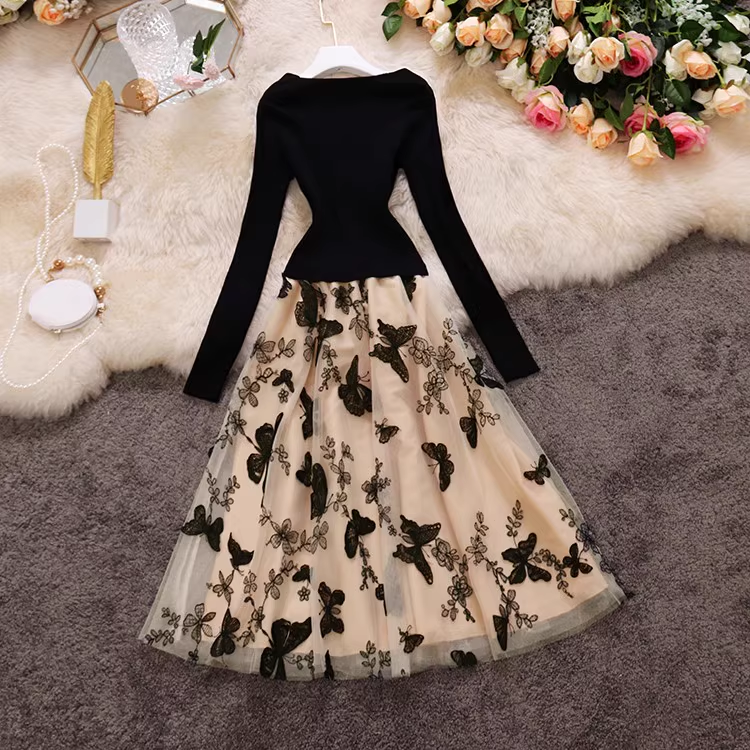 Spliced mesh midi skirt V-neck long-sleeved butterfly embroidered puffy dress