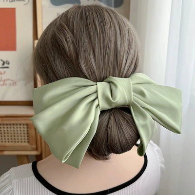 Maanvi Big Bow Hair Clips