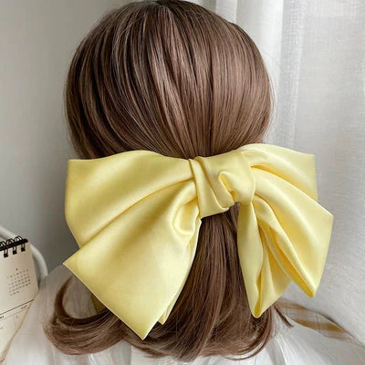 Maanvi Big Bow Hair Clips