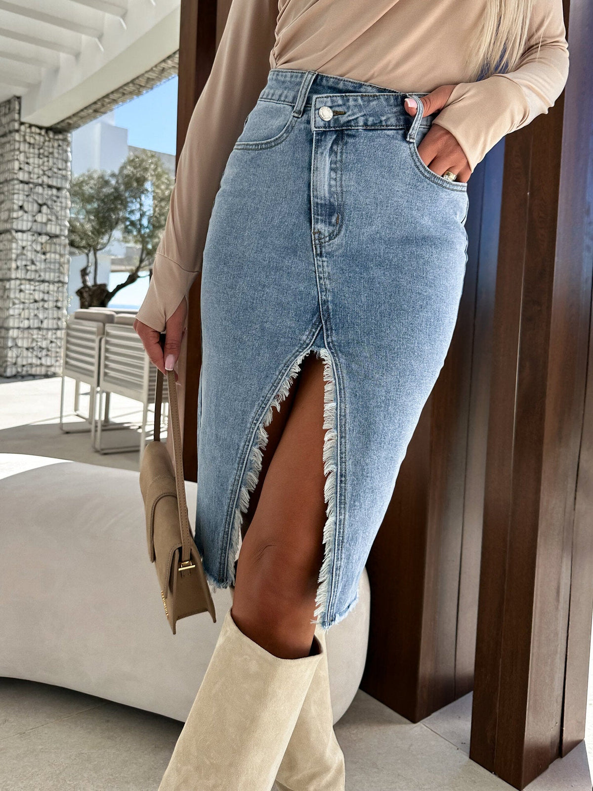 High waist slit frayed edge denim skirt