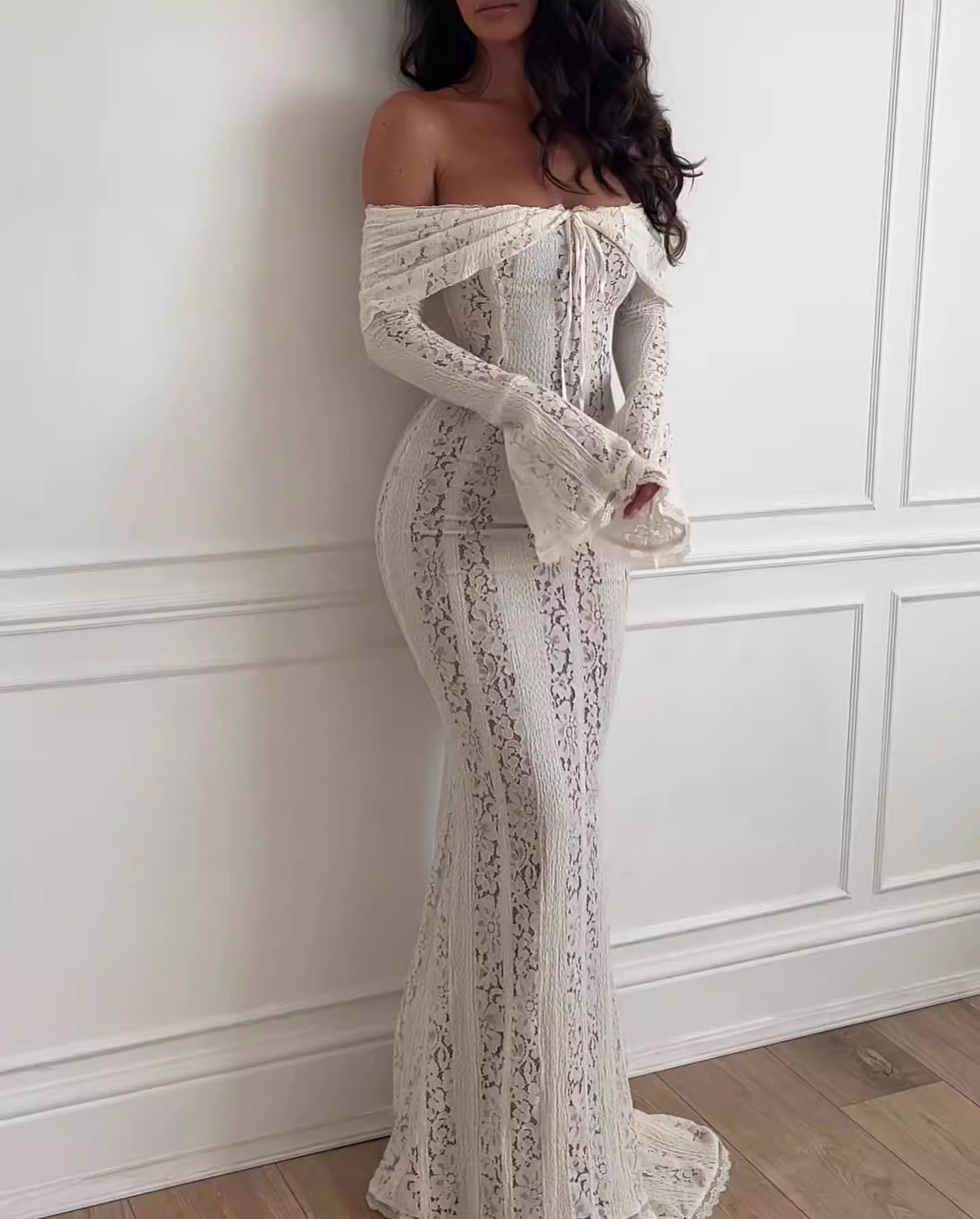 Daysi Off Shoulder Lace Maxi Dress