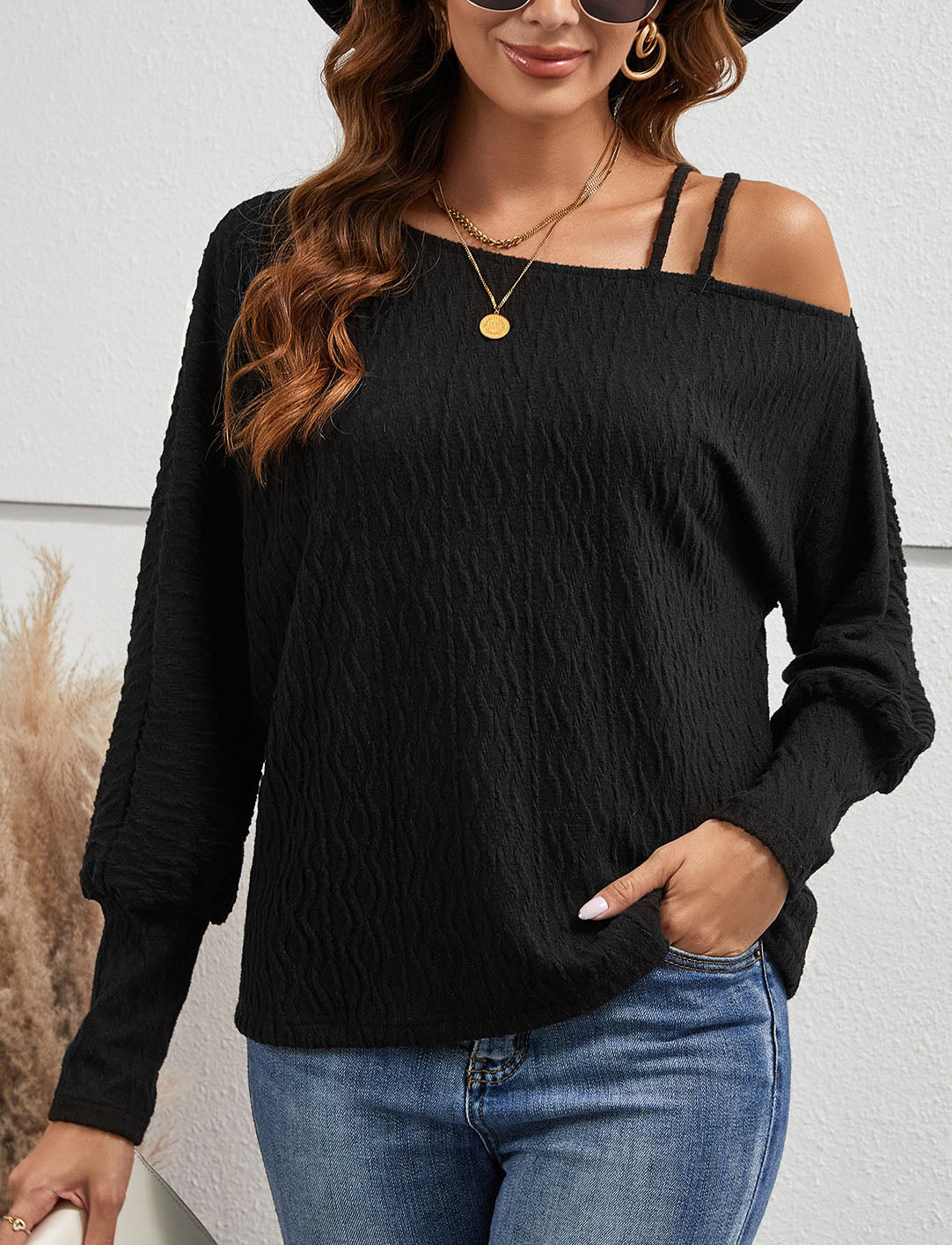 Black off-shoulder long-sleeved knitted top