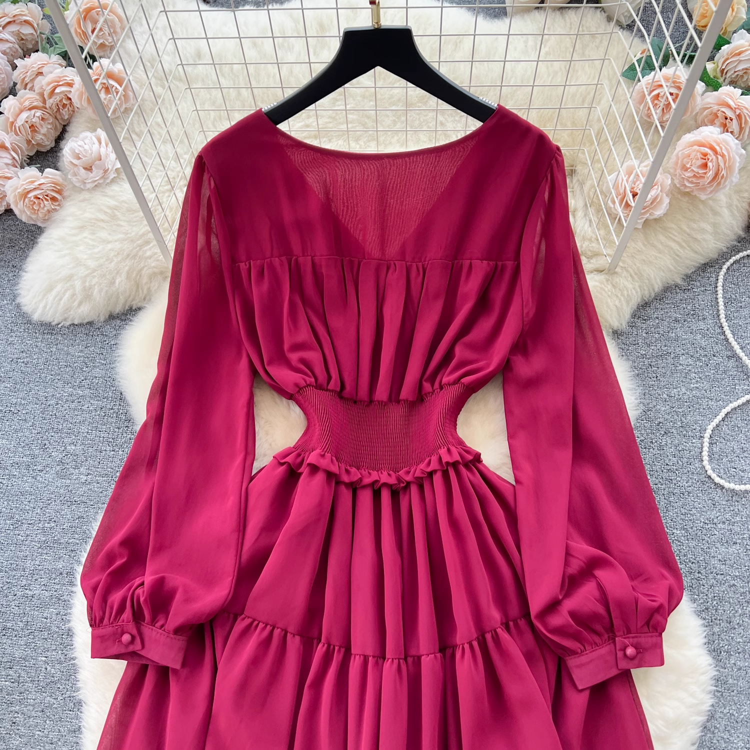 Elegant V-neck long-sleeved waist chiffon dress