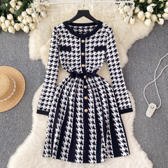 A-line round neck long sleeves dress