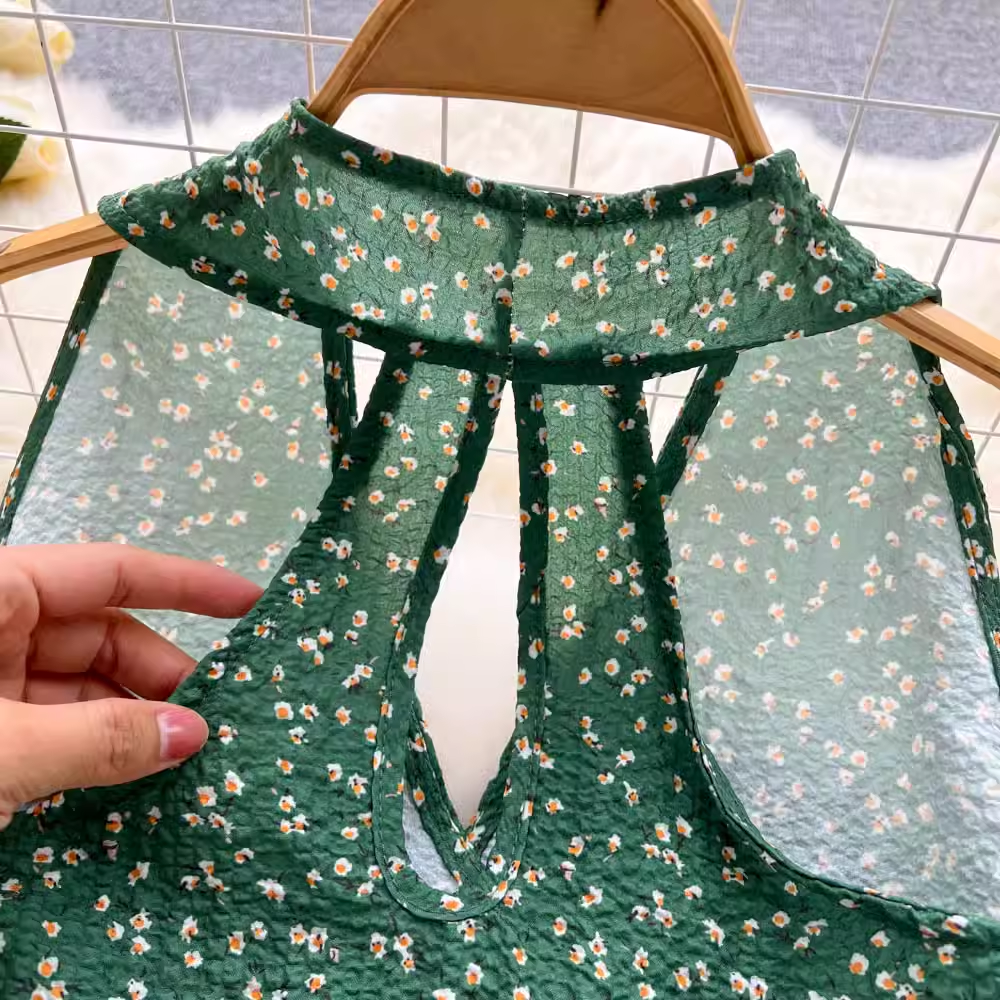 Lace-up slim cropped floral top ,