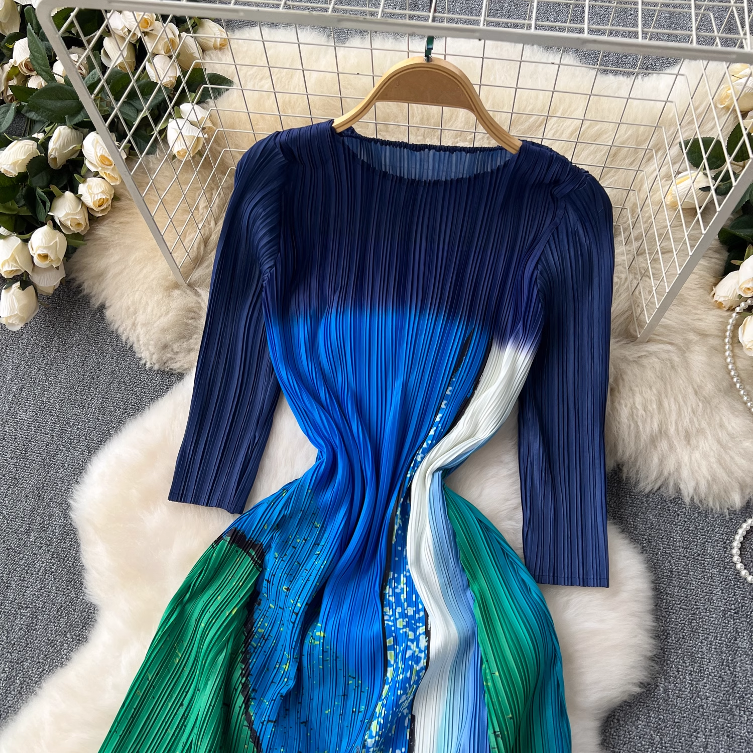 Fashionable color block pleated long dress