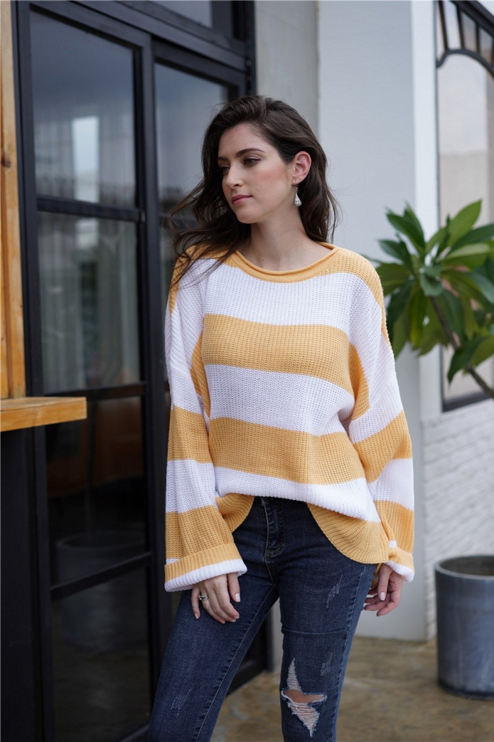 Leisutr Striped Round Neck Sweater